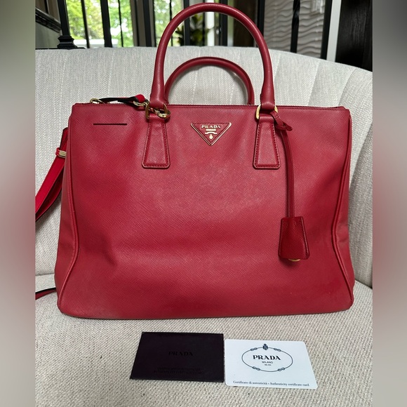 💯 PRADA Logo Red Saffiano Leather Galleria Tote Bag w/ auth card - Picture 1 of 13